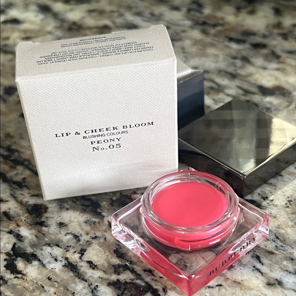 💋⚡️Burberry Lip & Cheek Bloom Peony No.05